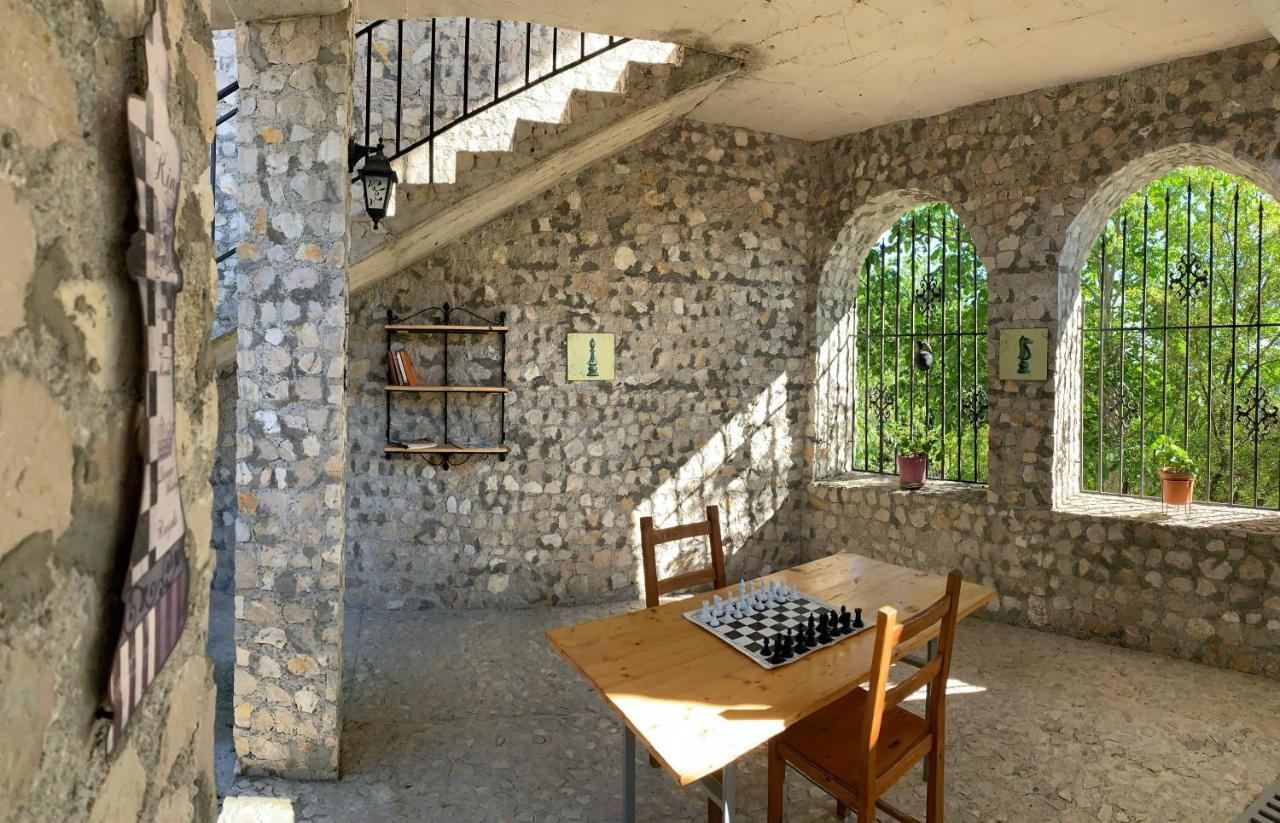 Замок Орлиное Гнездо New Athos Esterno foto